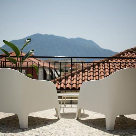 Onos - 2 Bedroom 2 Bathroom Penthouse With Terrace In Old Town Kalamata Zewnętrze zdjęcie