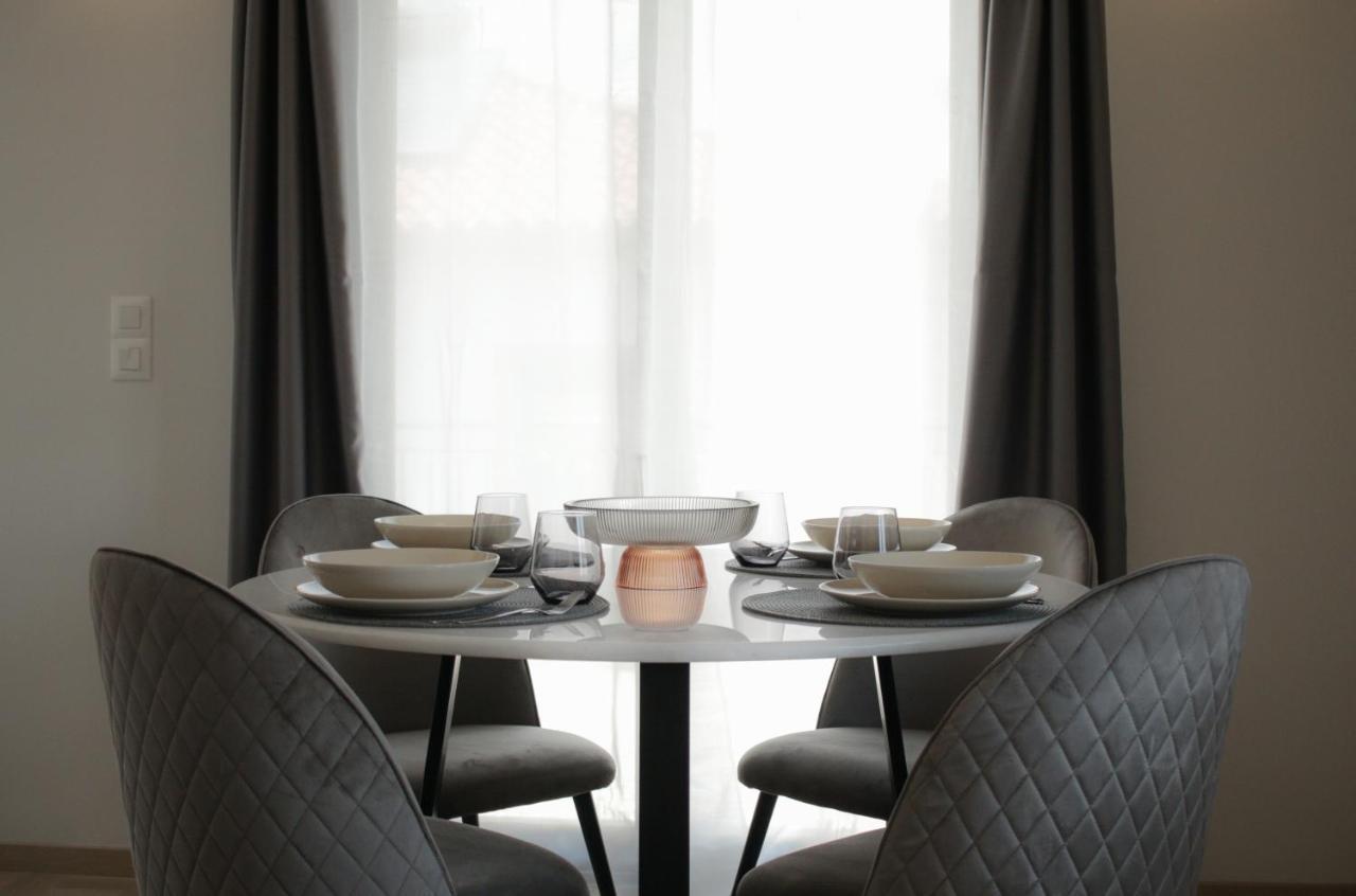 Onos - 2 Bedroom 2 Bathroom Penthouse With Terrace In Old Town Kalamata Zewnętrze zdjęcie