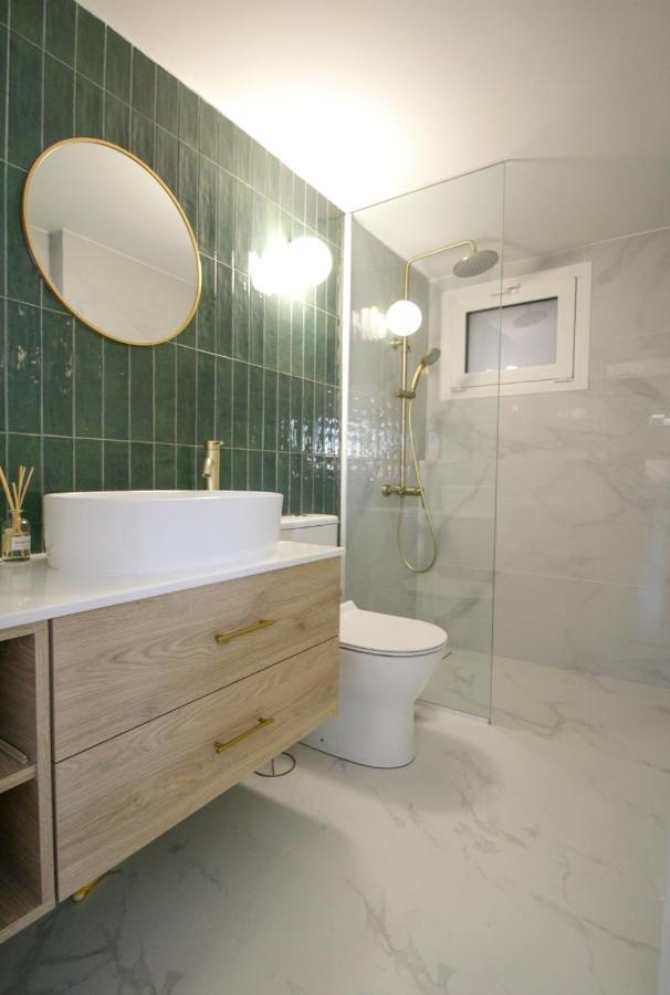 Onos - 2 Bedroom 2 Bathroom Penthouse With Terrace In Old Town Kalamata Zewnętrze zdjęcie